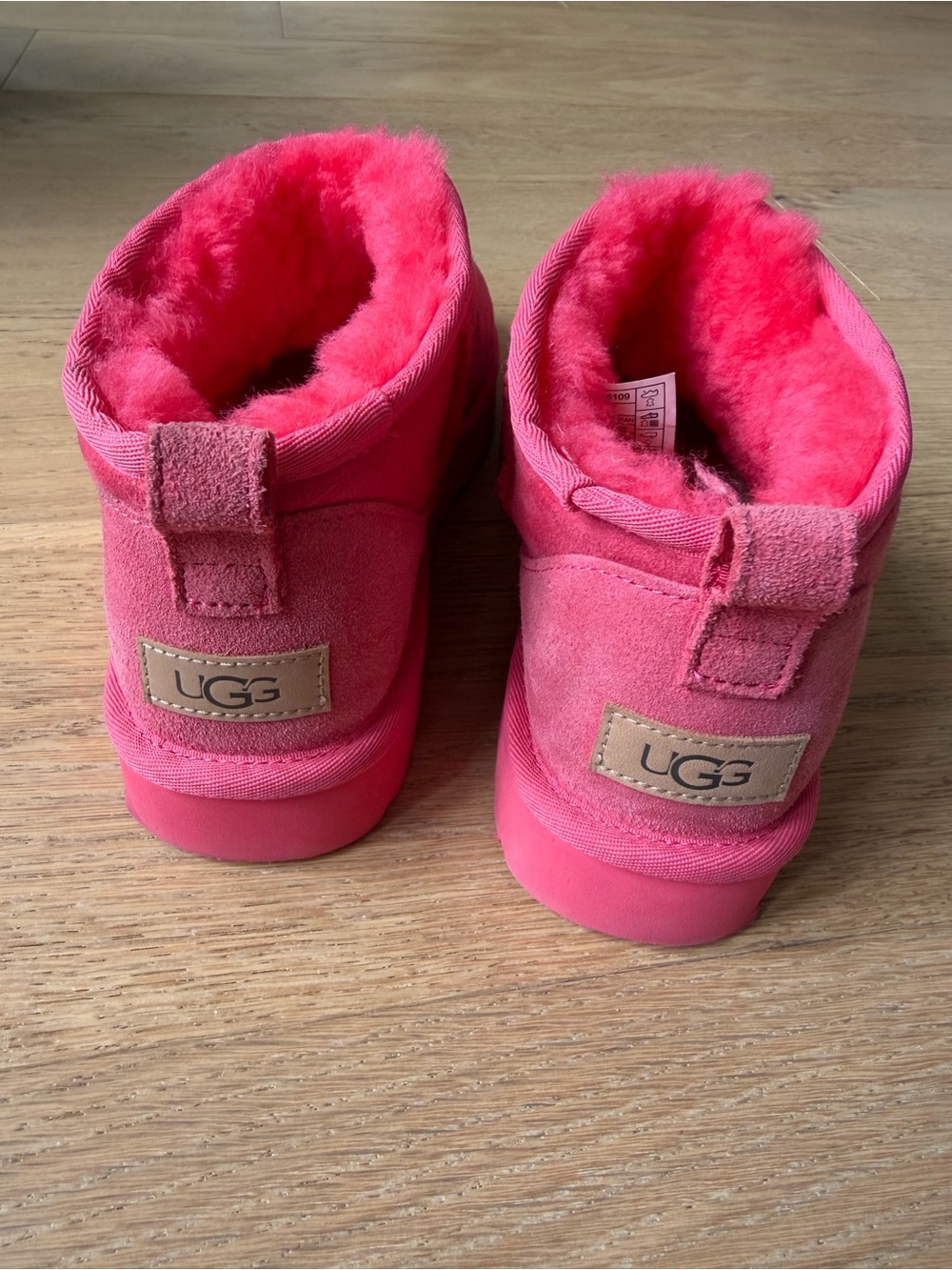 Ugg women’s slippers size 9